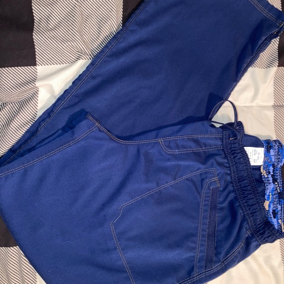 Uniform - Picture 3 of 4